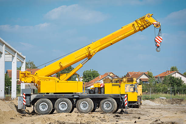 Mobile crane truck